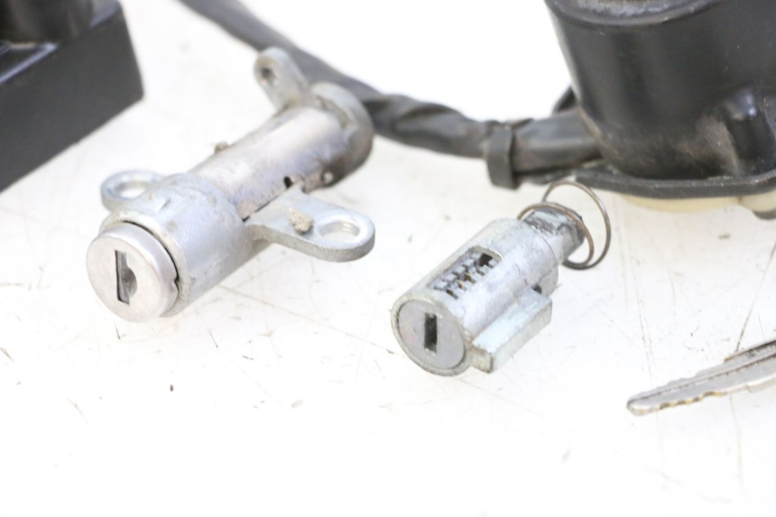 photo de NEIMAN SLOT EN SLEUTEL SET YAMAHA XV VIRAGO 535 (1988 - 2004) - Markeringen en referenties