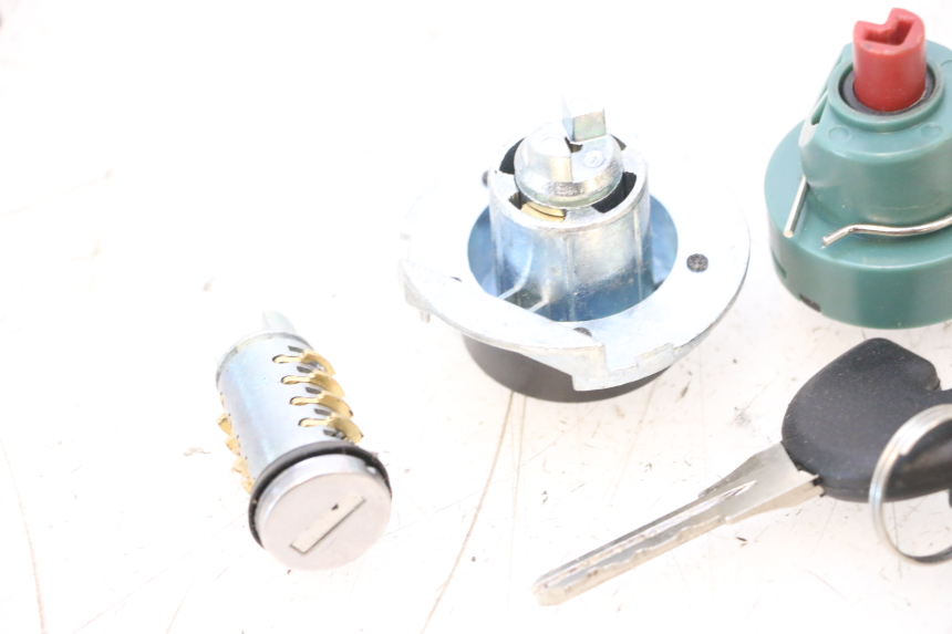 photo de SLOTSET SLEUTEL NEIMAN PIAGGIO ZIP 4T 50 (2018 - 2020) - Technische close-up