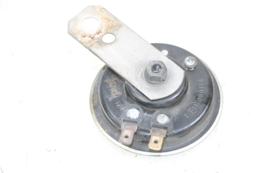 photo de CLAXON SUZUKI BURGMAN 650 (2013 - 2020) - Detail van het onderdeel