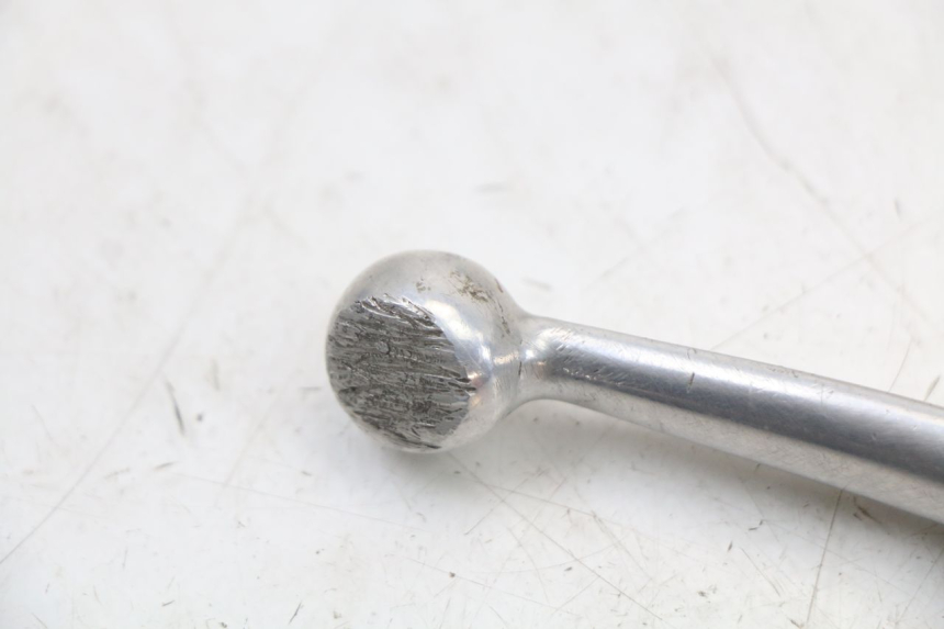 photo de RECHTER REMHEVEL SUZUKI GSX E 250 (1982 - 1983) - Zoom op gebruiksstaat