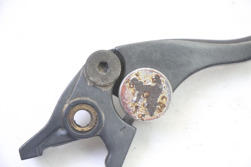 photo de RECHTER REMHEVEL TRIUMPH SPRINT 900 (1995 - 1998) - Detail van het onderdeel