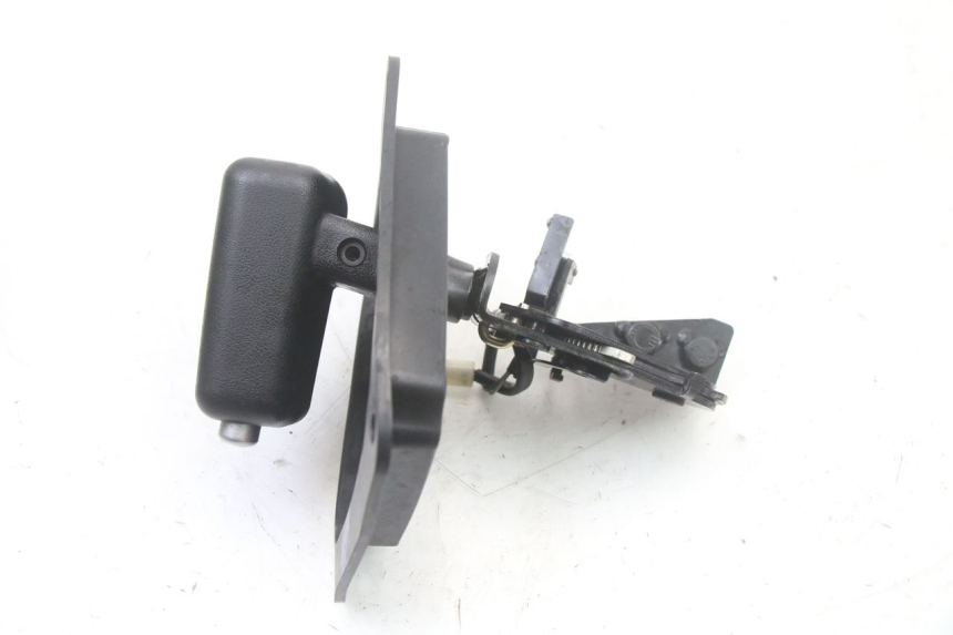 photo de PARKERINGSREMMHEVEL KYMCO XCITING 500 (2007 - 2010) - Andere kijkhoek