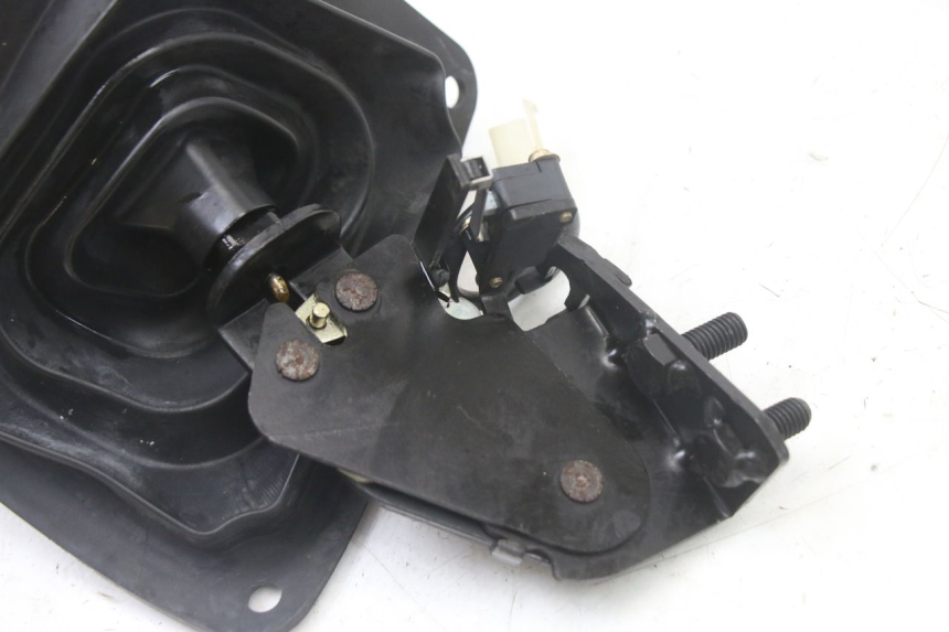 photo de PARKERINGSREMMHEVEL KYMCO XCITING 500 (2007 - 2010) - Bevestigingspunten