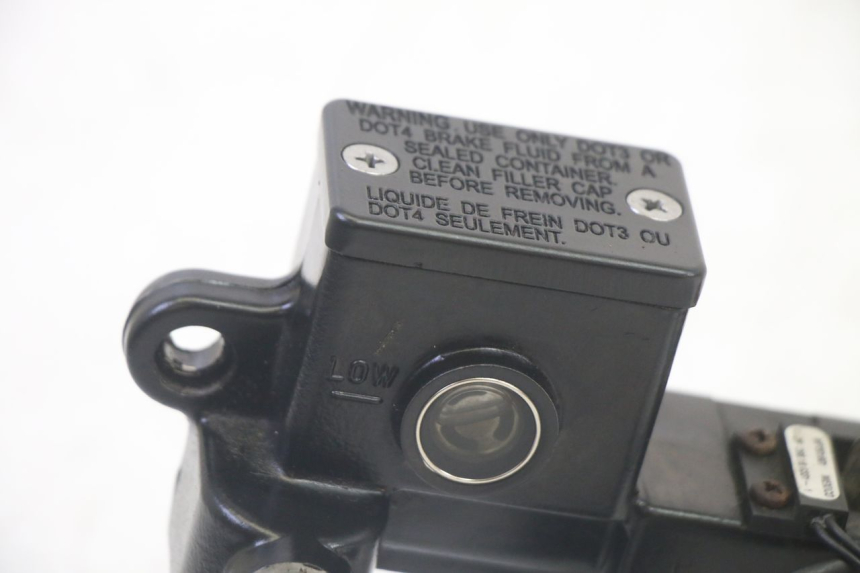 photo de PARKERINGSREMMHEVEL LIGIER PULSE 3 1 (2014 - 2020) - Detail van het onderdeel