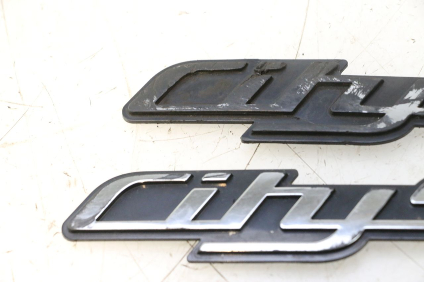 photo de MERKLOGO PEUGEOT CITYSTAR 2T 50 (2018 - 2021) - Andere kijkhoek