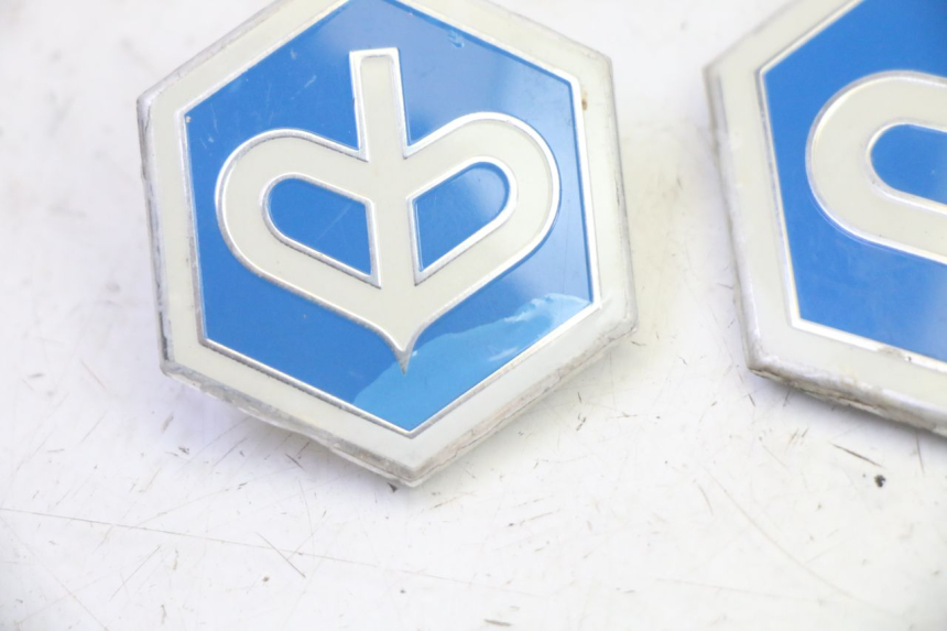 photo de MERKLOGO PIAGGIO MP3 RL 250 (2006 - 2010) - Zoom op gebruiksstaat