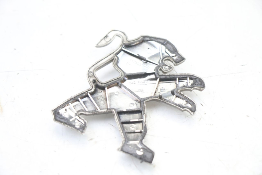 photo de MERKLOGO PEUGEOT SATELIS 125 (2013 - 2018) - Zoom op gebruiksstaat