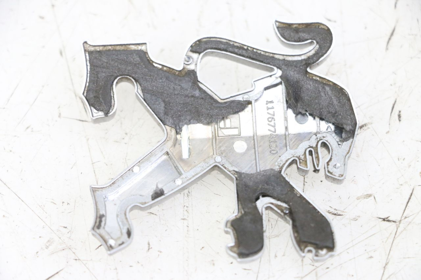 photo de MERKLOGO PEUGEOT SATELIS COMPRESSOR K15 125 (2006 - 2009) - Zoom op gebruiksstaat