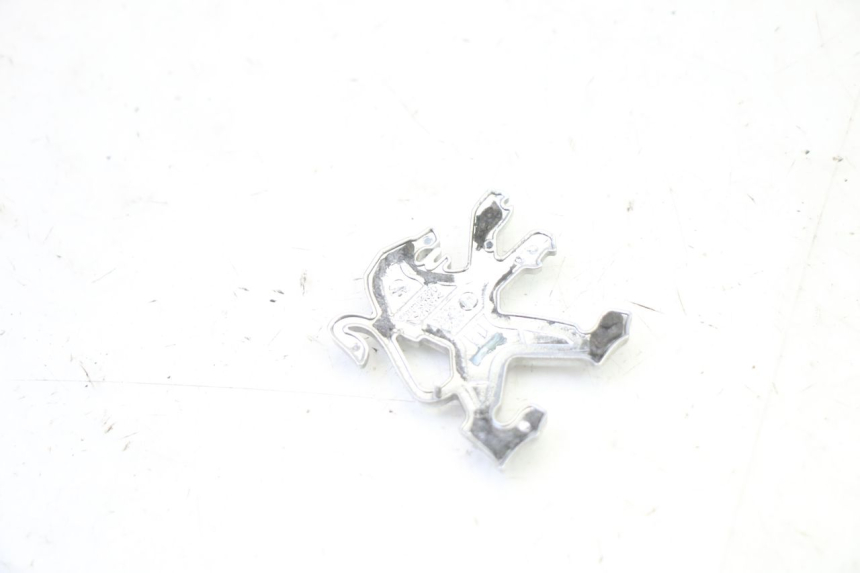 photo de MERKLOGO PEUGEOT SATELIS 250 (2006 - 2012) - Zoom op gebruiksstaat