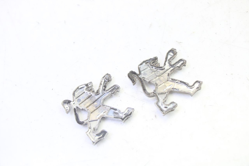 photo de MERKLOGO PEUGEOT SATELIS 125 (2006 - 2009) - Zoom op gebruiksstaat