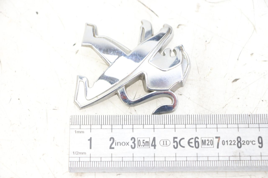 photo de MERKLOGO PEUGEOT VIVACITY NEW 4T 50 (2008 - 2017) - Zoom op gebruiksstaat