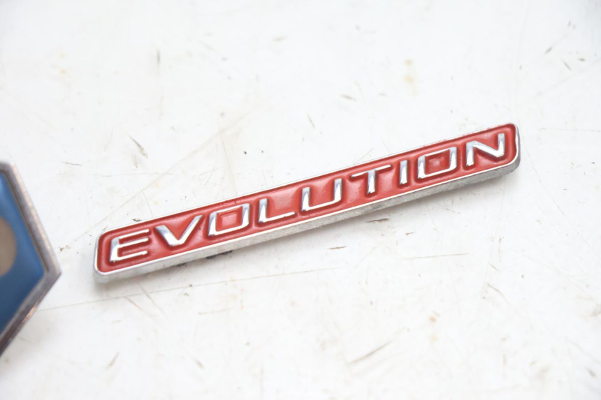 photo de MERKLOGO PIAGGIO X9 EVOLUTION 125 (2003 - 2007) - Zoom op gebruiksstaat