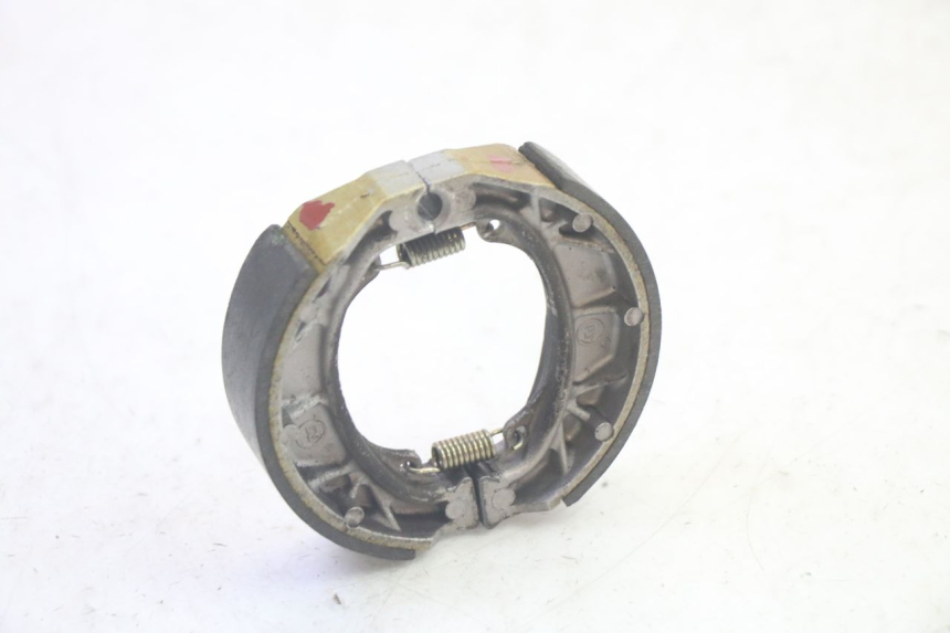 photo de REMSCHOEN PEUGEOT KISBEE 4T 50 (2018 - 2022) - Zoom op gebruiksstaat