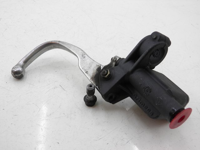 photo de ACHTERREM HOOFDREMSILINDER APRILIA LEONARDO ST 250 (2002 - 2005) - Detail van het onderdeel