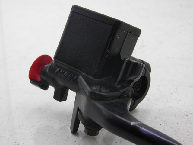 photo de ACHTERREM HOOFDREMSILINDER HONDA FES PANTHEON 125 (2003 - 2007) - Productaanzicht