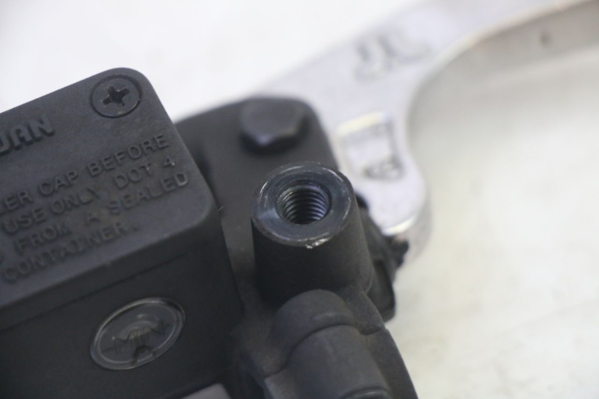 photo de VOORREMHOOFDREMSILINDER QUADRO 4 4D 350 (2015 - 2018) - Andere kijkhoek