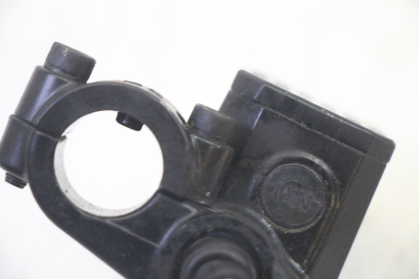 photo de VOORREM HOOFDREMSILINDER ADIVA AD3 300 (2014 - 2020) - Overzicht