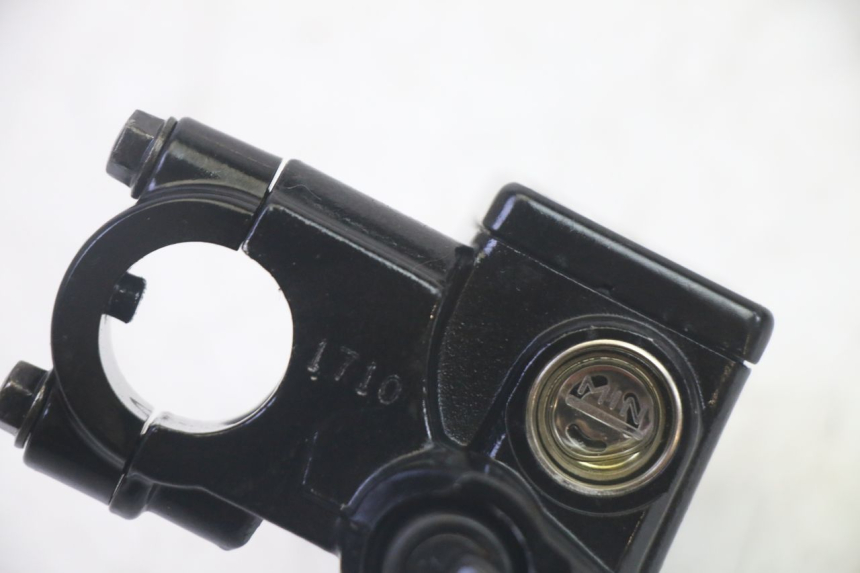 photo de VOORREM HOOFDREMSILINDER KYMCO AGILITY 4T 50 (2018 - 2022) - Bevestigingspunten