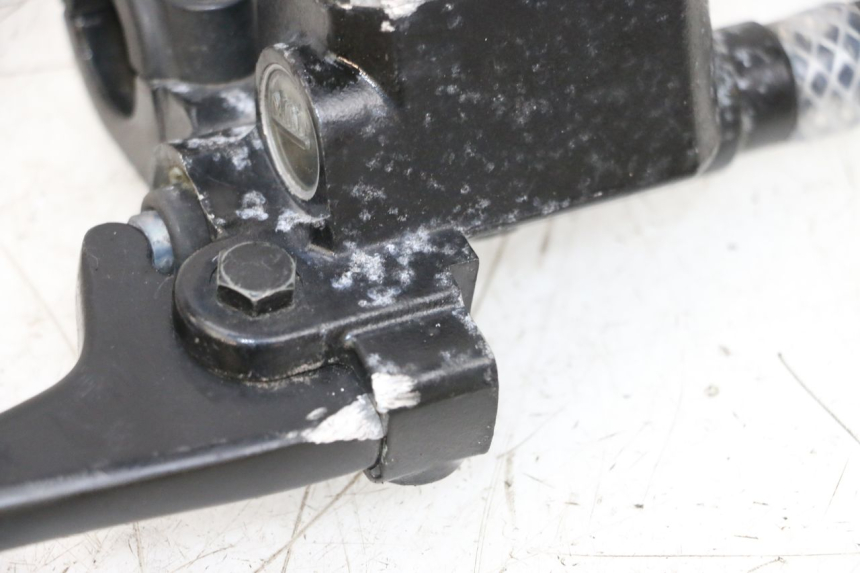 photo de VOORREMHOOFDREMSILINDER MBK BOOSTER SPIRIT NAKED 50 (2004 - 2017) - Markeringen en referenties