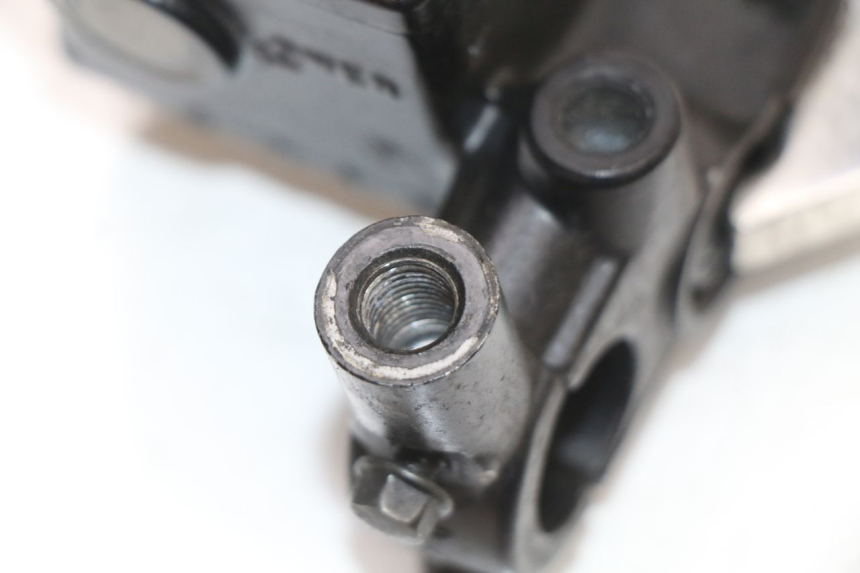 photo de VOORREMHOOFDREMSILINDER SUZUKI BURGMAN 125 (2007 - 2014) - Bevestigingspunten