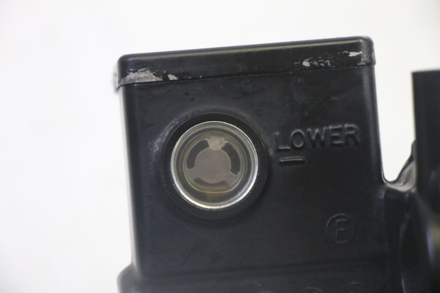 photo de VOORREMHOOFDREMSILINDER SUZUKI BURGMAN 125 (2007 - 2014) - Bevestigingspunten