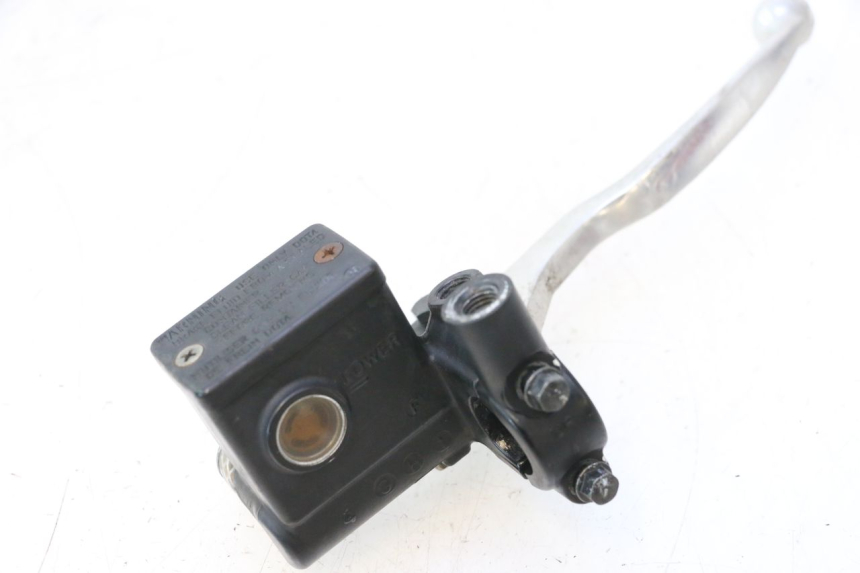 photo de VOORREMHOOFDREMSILINDER SUZUKI BURGMAN 125 (2007 - 2014) - Detail van het onderdeel