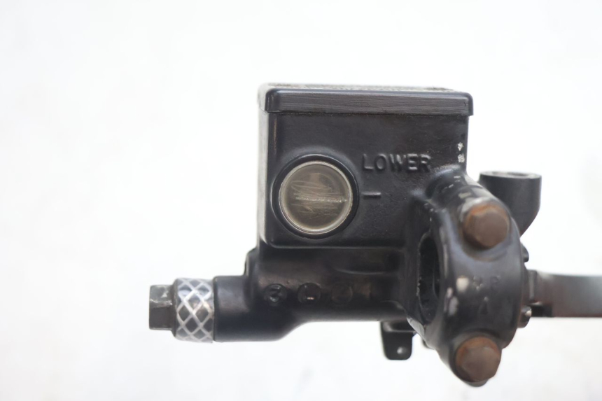 photo de VOORSTE HOOFDREMMER HONDA CB TWO FIFTY 250 (1991 - 2002) - Zoom op gebruiksstaat