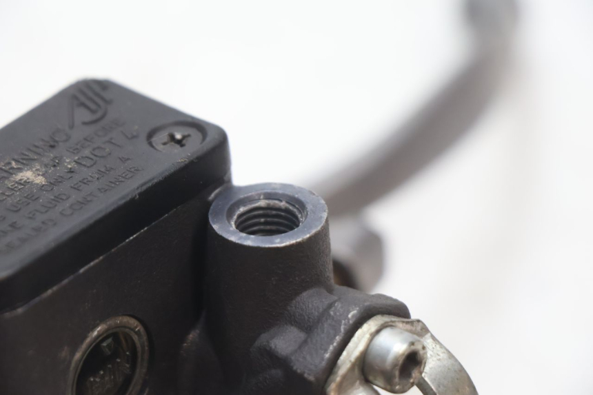 photo de VOORSTE HOOFDREMMEESTER HM HONDA CRM DERAPAGE RR 50 (2006 - 2017) - Technische close-up