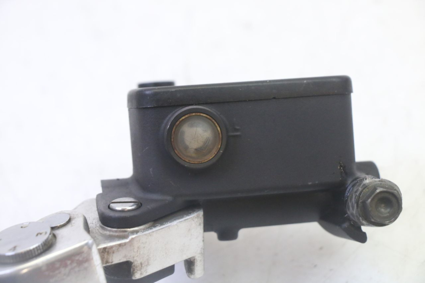 photo de VOORREMHOOFDREMSILINDER KYMCO DINK STREET 125 (2009 - 2014) - Overzicht