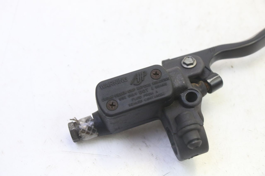 photo de VOORREMHOOFDREMSILINDER PEUGEOT ELYSTAR 50 (2002 - 2014) - Detail van het onderdeel