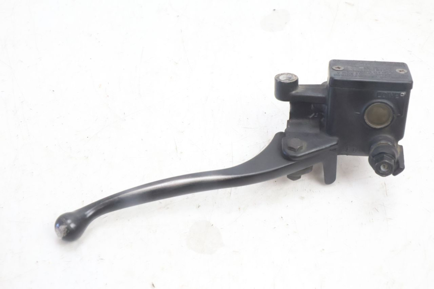 photo de VOORREMHOOFDREMSILINDER HONDA FES PANTHEON 2T 125 (1998 - 2002) - Detail van het onderdeel