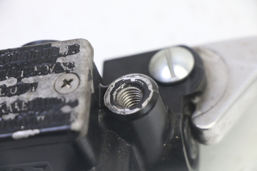 photo de VOORREMHOOFDREMSILINDER PIAGGIO FLY 2T 50 (2004 - 2017) - Overzicht