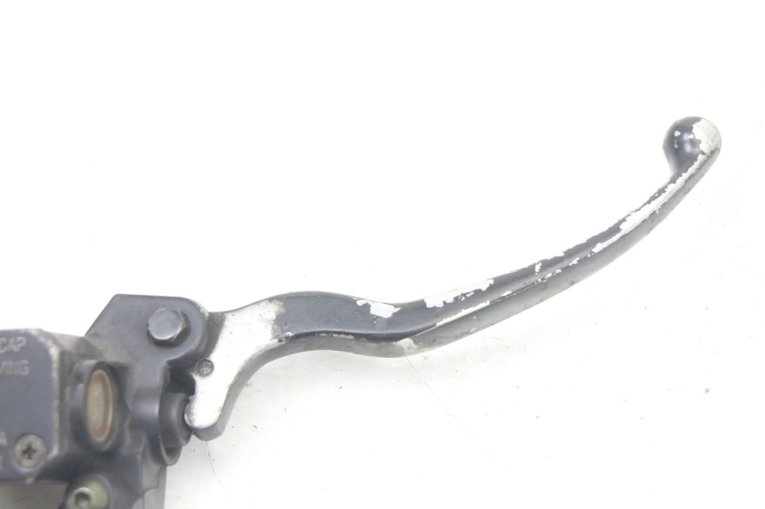 photo de VOORREMHOOFDREMSILINDER GILERA NEXUS 300 (2008 - 2013) - Zoom op gebruiksstaat