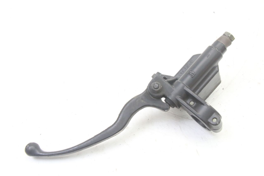 photo de VOORREMHOOFDREMSILINDER GILERA NEXUS 300 (2008 - 2013) - Bevestigingspunten