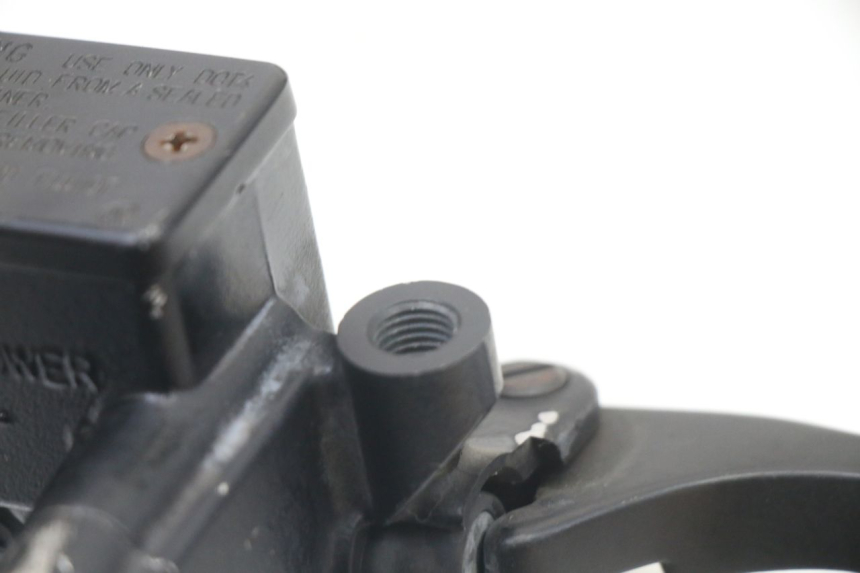 photo de VOORREM HOOFDREMSILINDER HONDA FES S-WING SWING ABS 125 (2007 - 2015) - Zoom op gebruiksstaat