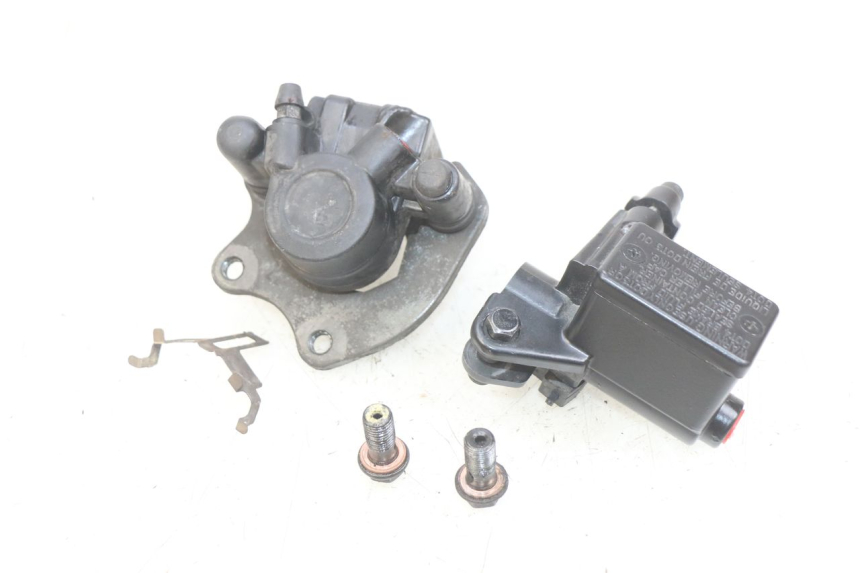 photo de VOORREMHOOFDREMSILINDER PEUGEOT KISBEE 2T 50 (2010 - 2017) - Hoofdaanzicht