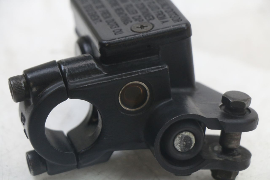 photo de VOORREMHOOFDREMSILINDER PEUGEOT KISBEE 2T 50 (2010 - 2017) - Technische close-up