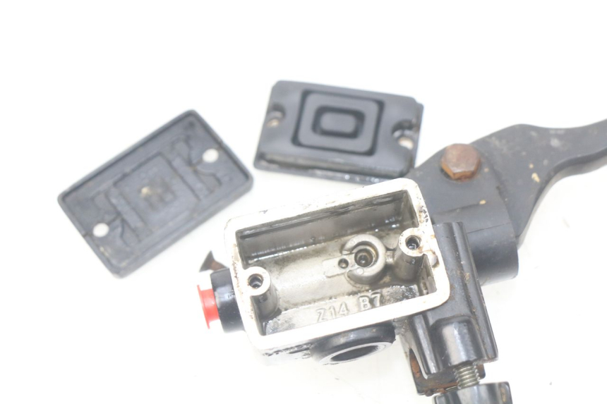 photo de VOORREM HOOFDREMSILINDER PEUGEOT KISBEE 4T 50 (2010 - 2017) - Zoom op gebruiksstaat