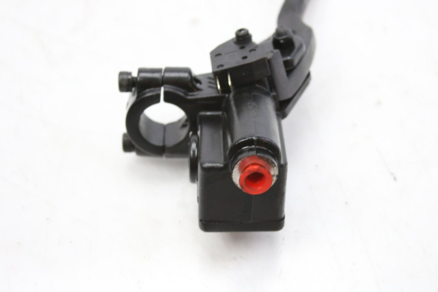 photo de VOORREMHOOFDREMSILINDER PEUGEOT KISBEE 4T 50 (2018 - 2022) - Detail van het onderdeel