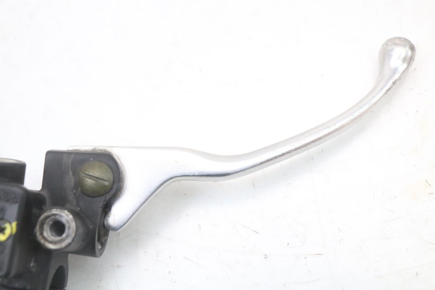 photo de VOORREMHOOFDREMSILINDER PIAGGIO LIBERTY 4T 50 (2004 - 2008) - Andere kijkhoek