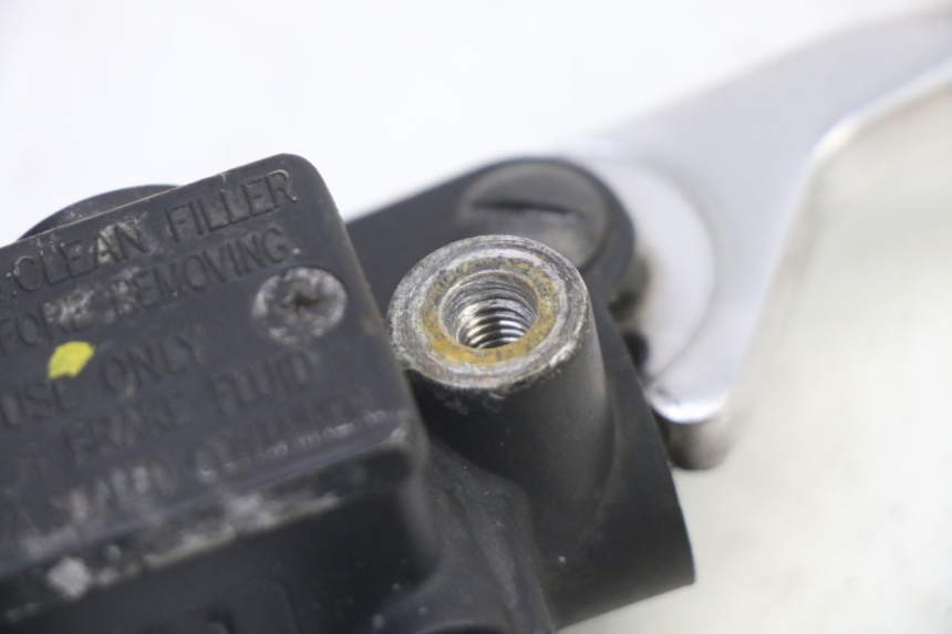 photo de VOORREMHOOFDREMSILINDER PIAGGIO LIBERTY 4T 50 (2009 - 2015) - Zoom op gebruiksstaat