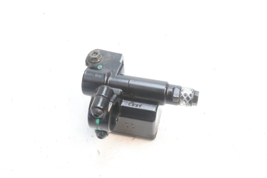 photo de VOORREMHOOFDREMSILINDER PIAGGIO LIBERTY IGET 4T 50 (2021 - 2025) - Bevestigingspunten