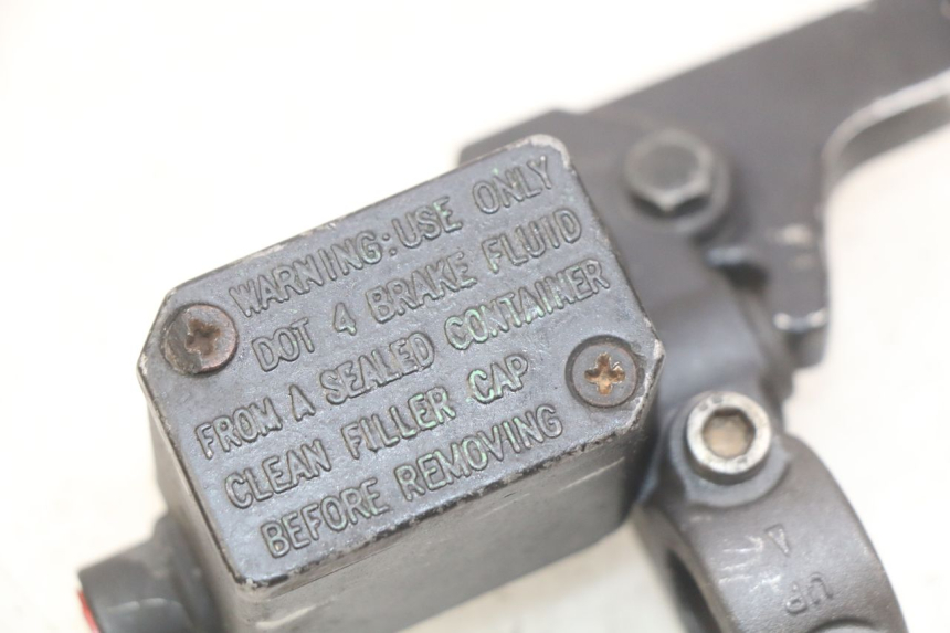 photo de VOORREMHOOFDREMSILINDER PEUGEOT LUDIX 50 (2008 - 2017) - Andere kijkhoek