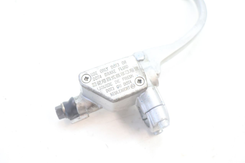 photo de VOORREM HOOFDREMSILINDER SYM MIO 50 (2005 - 2010) - Detail van het onderdeel