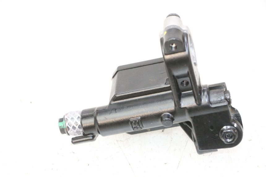 photo de VOORREMHOOFDREMSILINDER PIAGGIO MP3 HPE 310 (2024 - 2025) - Detail van het onderdeel