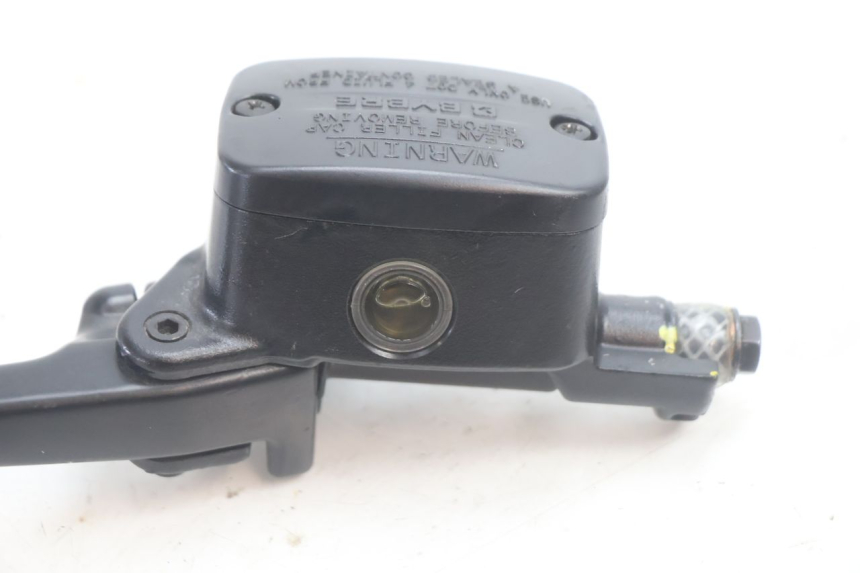 photo de VOORSTE HOOFDREMMER PIAGGIO MP3 HPE 530 (2022 - 2026) - Bevestigingspunten