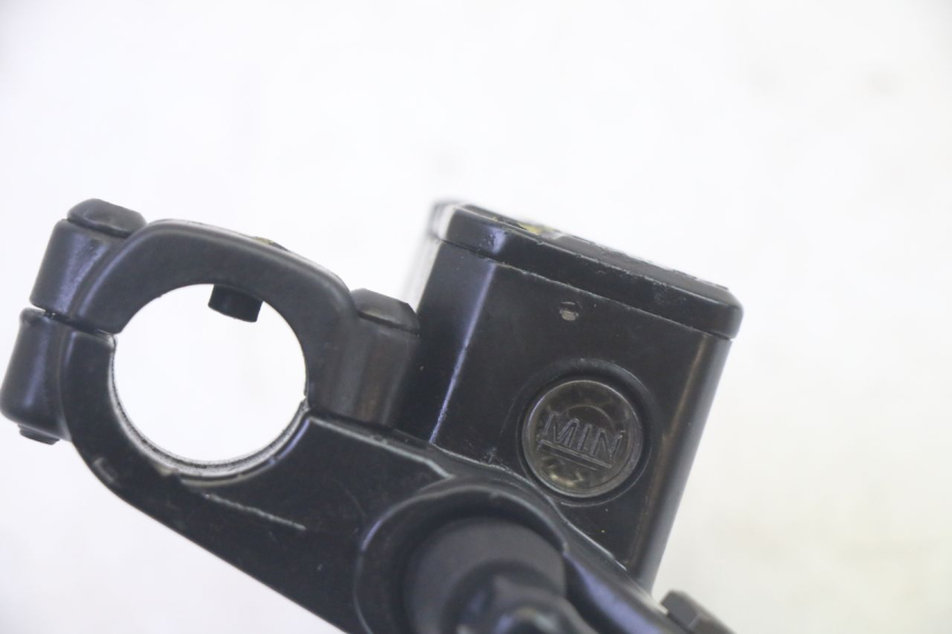 photo de VOORREMHOOFDREMSILINDER PIAGGIO MP3 LT 400 (2007 - 2012) - Technische close-up