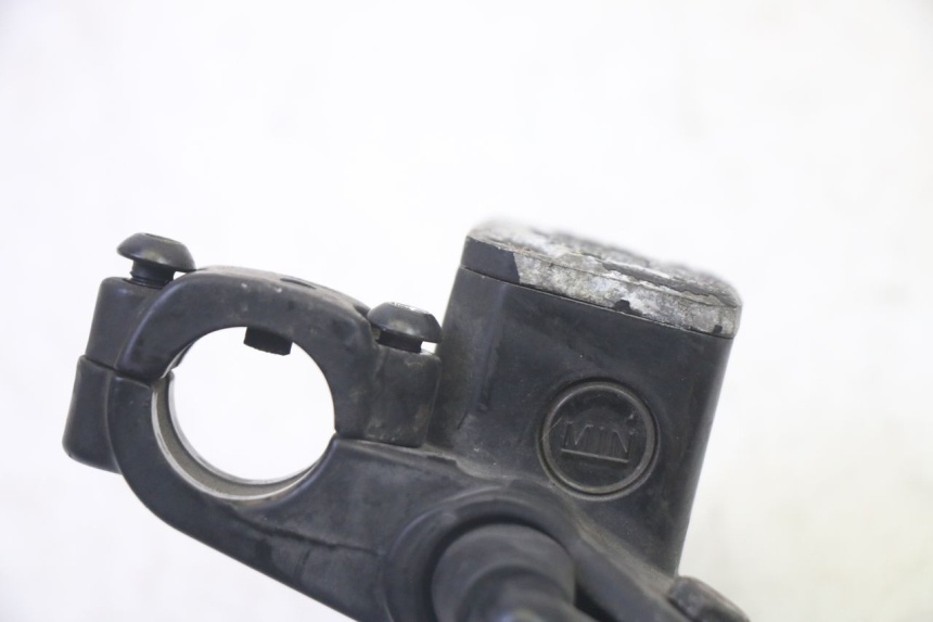 photo de VOORREMHOOFDREMSILINDER PIAGGIO MP3 RL 250 (2006 - 2010) - Technische close-up