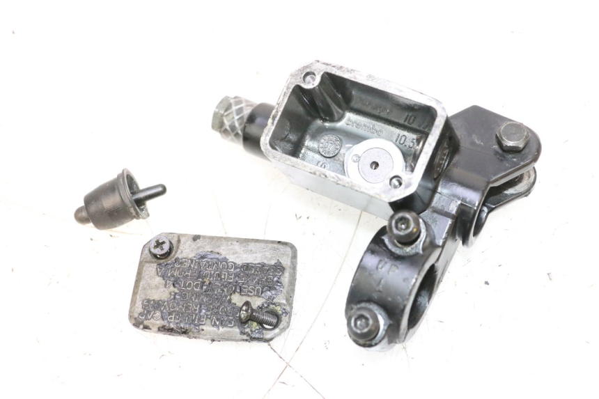 photo de VOORREMHOOFDREMSILINDER PIAGGIO MP3 RL 250 (2006 - 2010) - Detail van het onderdeel