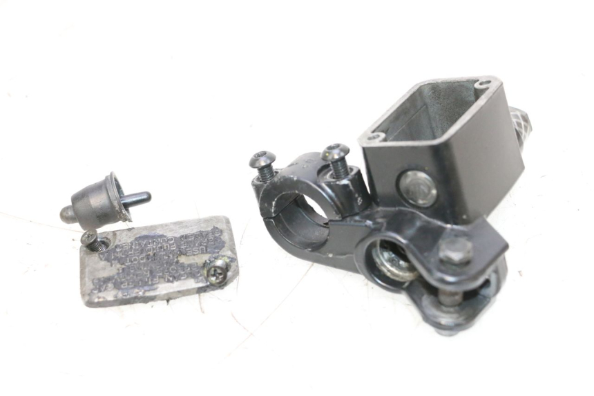 photo de VOORREMHOOFDREMSILINDER PIAGGIO MP3 RL 250 (2006 - 2010) - Andere kijkhoek